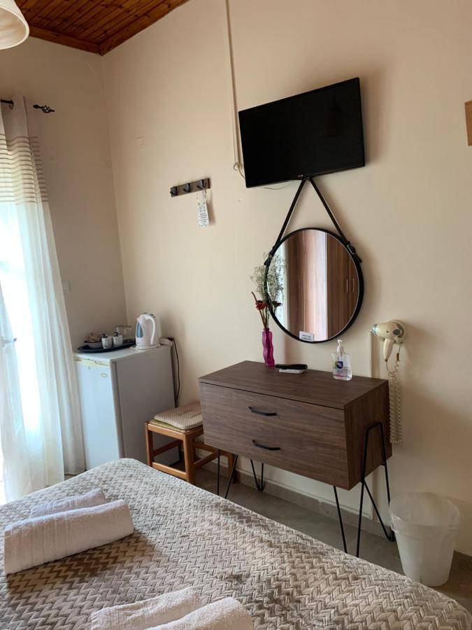 Guesthouse Corali Хидра Екстериор снимка