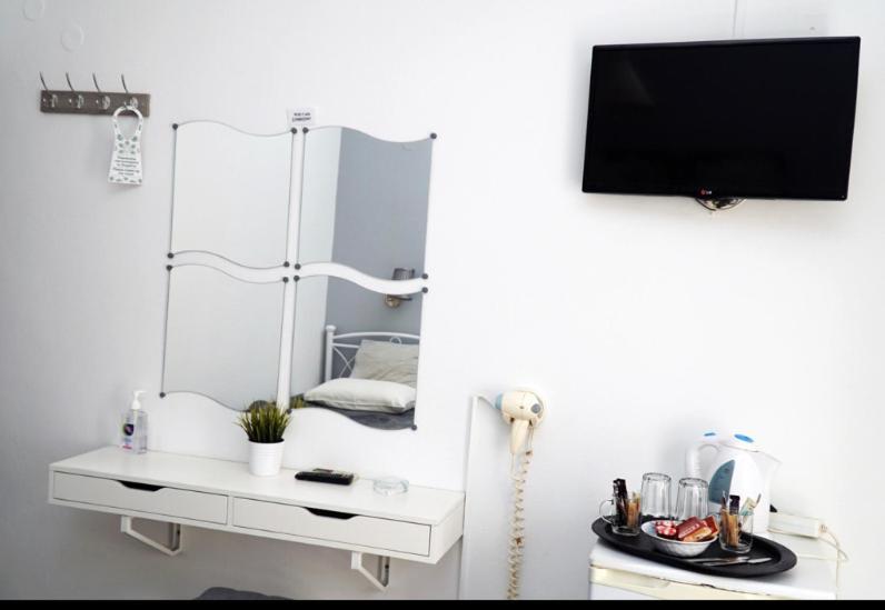 Guesthouse Corali Хидра Екстериор снимка