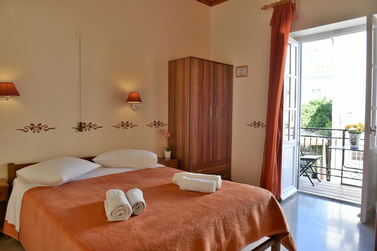 Guesthouse Corali Хидра Екстериор снимка