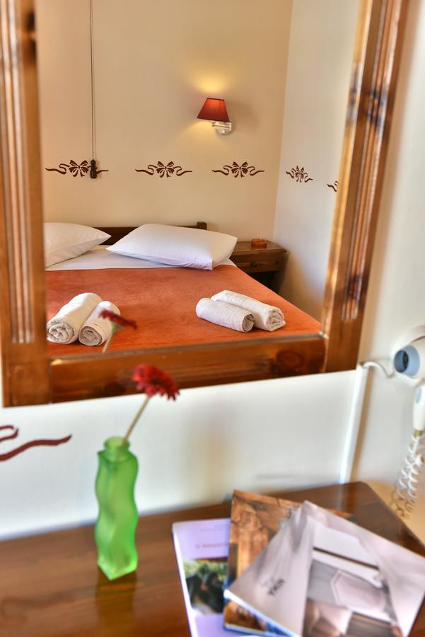 Guesthouse Corali Хидра Екстериор снимка